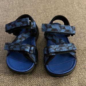 Boys Sandals - size 7